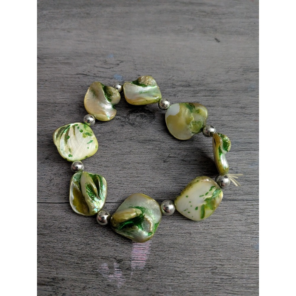 Green Iridescent Mother of Pearl Shell Stretch Bracelet Bohemian Beachy Style